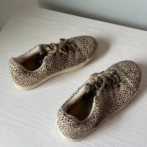 Grungy/Urban Cheetah Print Short Faux Fur Sneakers